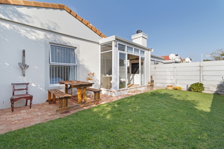 2 Bedroom Property for Sale in Sunningdale Western Cape